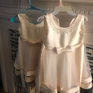 Dresses sizes fit 4/5